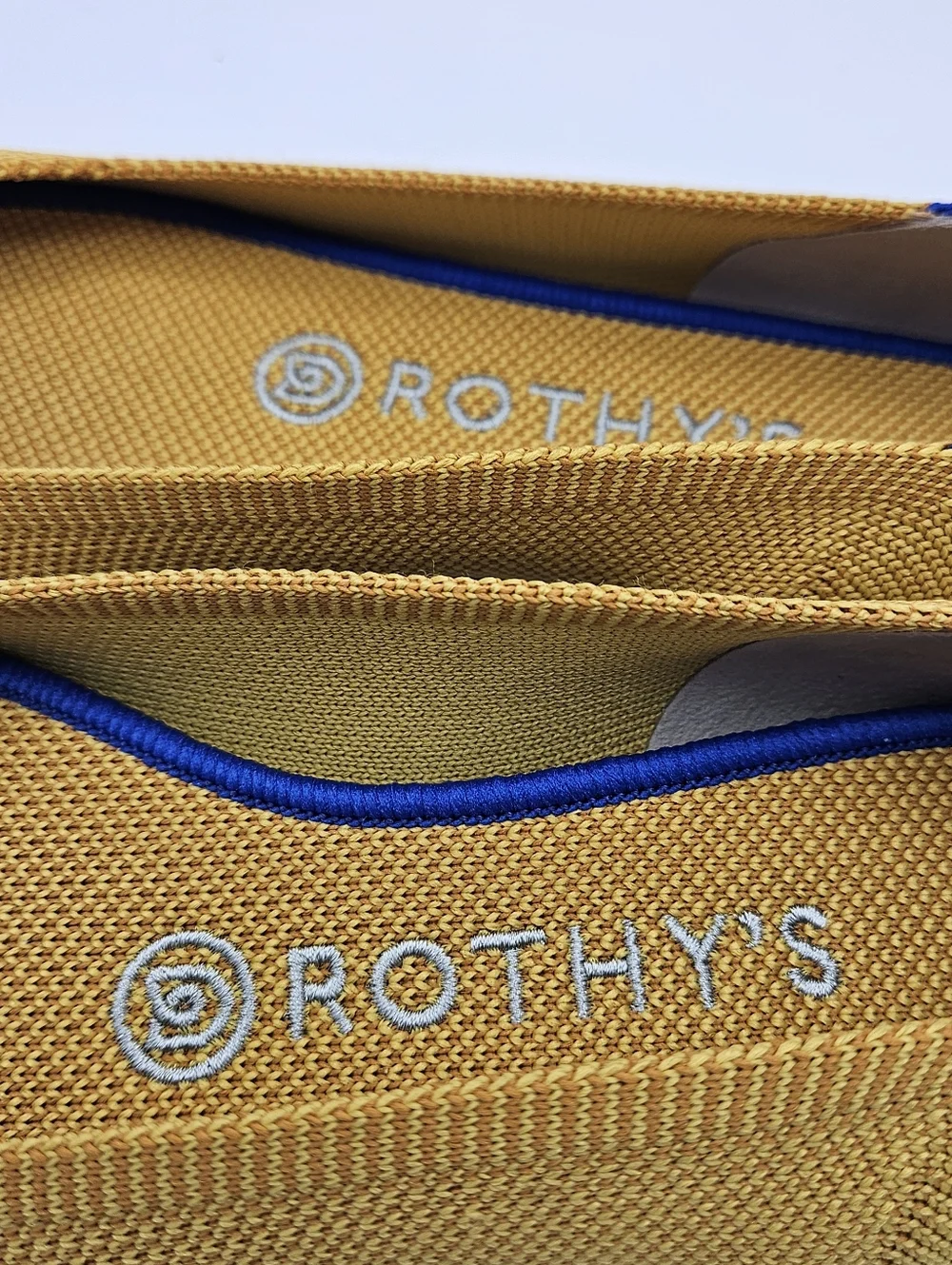 NIB Rothy's Points In Marigold Size 7.5 - Picture 4 of 7